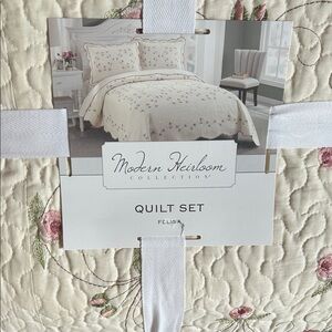 Felisa Quilt Set - Cream with Pink Floral Accents